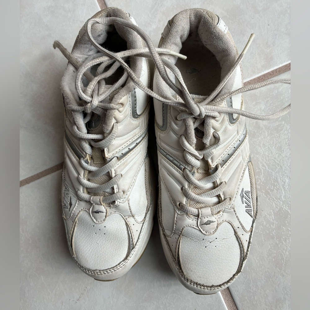 AVIA White Sneakers ladies 5.5 Partial leather